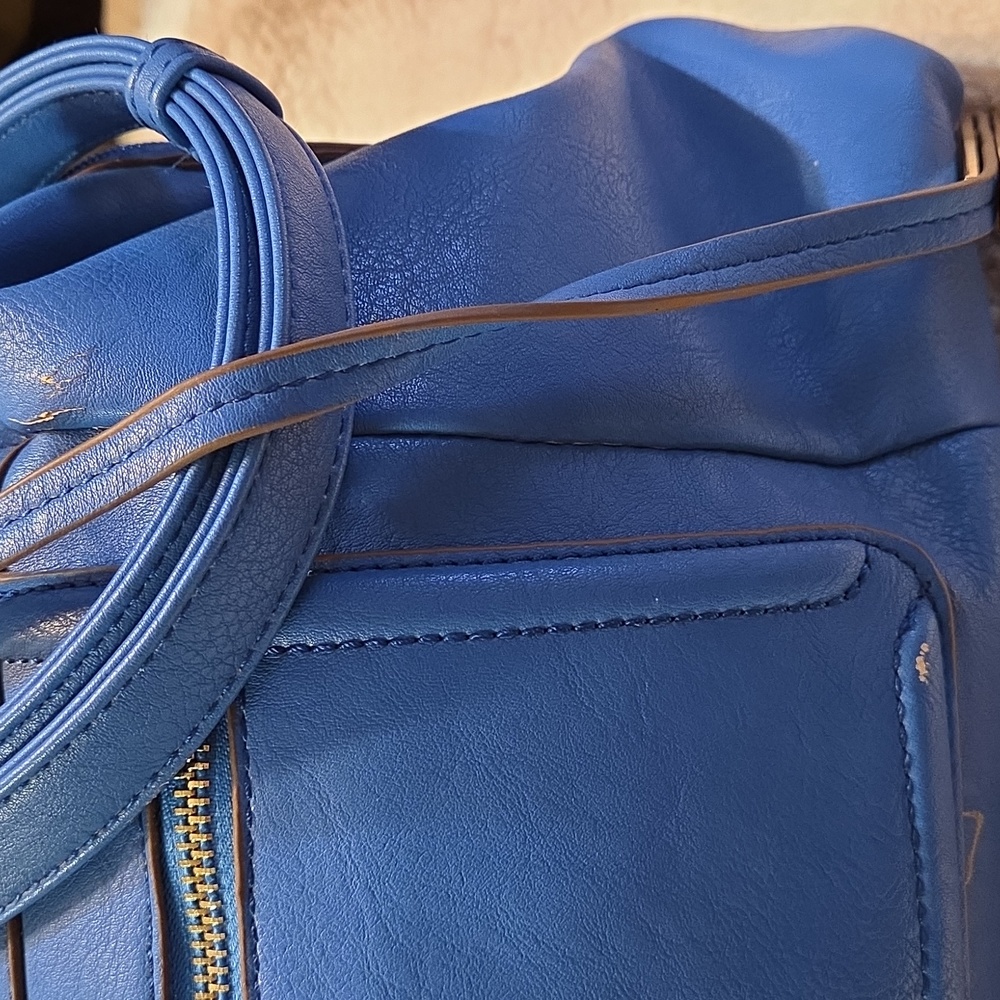 Sondra Roberts 2 Blue Leather Crossbody Satchel $300 Estimated Retail GUC - Picture 11 of 16